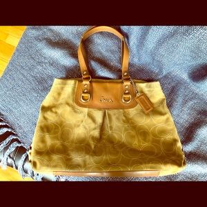 ✨FINAL OFFER✨Suede Coach Purse